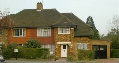 02 Greenhalgh Walk